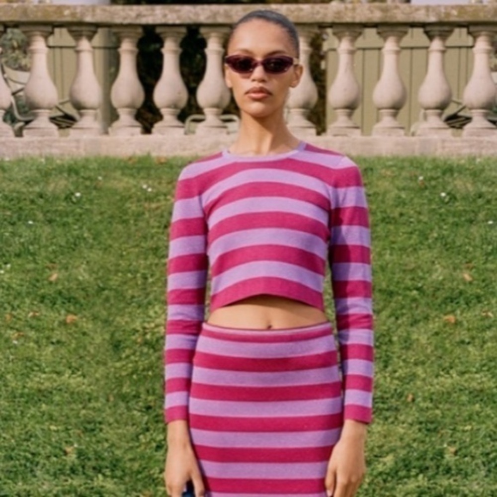 Baum Und Pferdgarten Blouse Chaney Ribbed Cropped in Persian Red Striped
